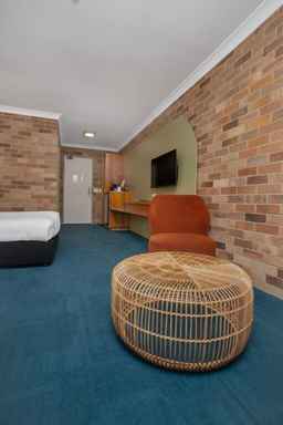 All Seasons Motel Armidale, Rp 1.302.537