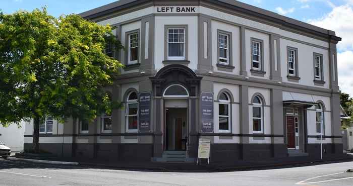 Lainnya Left Bank