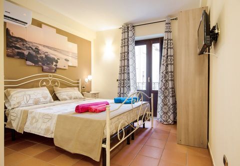 기타 L'Angolo di Anna