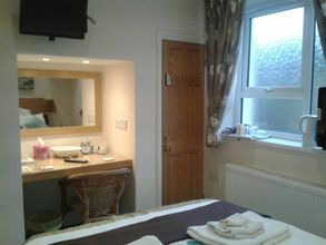 Others 4 The Pot and Barrel