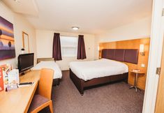 其他 7 Purple Roomz