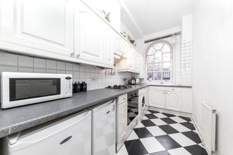 Others 4 Spacious Apartment in Trendy Islington