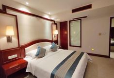 Others 7 Royal Plaza Hotel