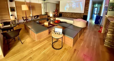 อื่นๆ 2 Dot Hostel & Bar