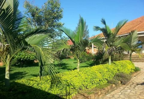 อื่นๆ 786 Riverside Acres