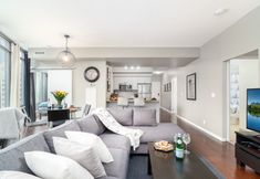 Others 2 QuickStay - Luxurious 2-Bedroom Condo, Downtown Core