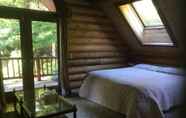 Lainnya 6 Redwood Log Cabin
