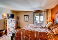 Others 7 Updated 2br  With Mountain Views 2 Bedroom Condo - No Cleaning Fee! by RedAwning