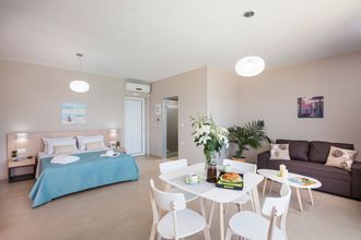 기타 4 Panorama Plus