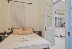 其他 6 White Traditional House