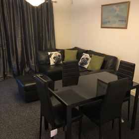 Primary image1The Rhinos 5,唐布里奇和马灵区飯店