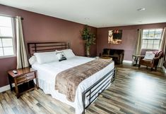 Others 7 Rellik House. Winery and Alpaca Farm