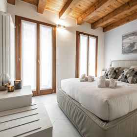 Primary image 1 Venetian Superior Apartment R&R, Tronchetto Waterbus Stop Hotels