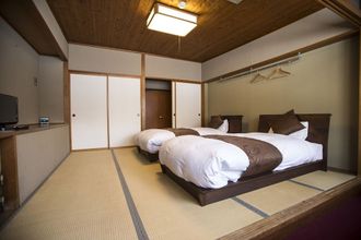 Others 4 Nomad Hakuba