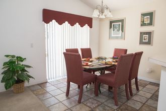 Khác 4 Westridge 1007