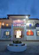 Foto utama White Summerville Tourist Inn