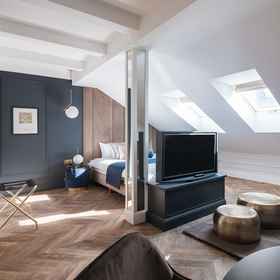 Imej utama 1 Central Palace, Hotel Universitas Ekonomi Krakow