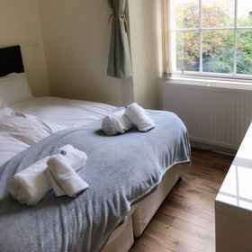 Room 1 圣玛莉斯街假日公寓酒店, Edinburgh Butterfly & Insect World 酒店