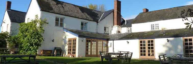 Others The Carew Arms