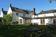 기타 The Carew Arms