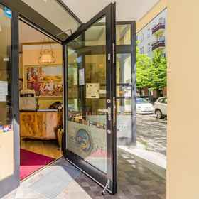 Primary image 1 Arbio I Parlamento Rooms, Wilhelmsruh Hotels