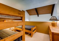 其他 4 1 Br + Loft With Deck - Sleeps 6 People 1 Bedroom Condo - No Cleaning Fee! by RedAwning
