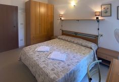 อื่นๆ 4 B&B Alex