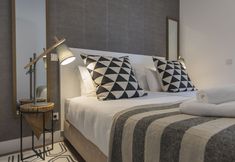 Others 7 High Ceiling Duplex Apt Cais do Sodre
