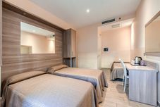 Lain-lain Catone Vatican Suites