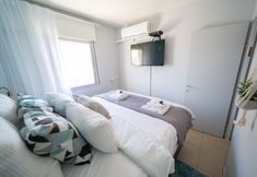 Lain-lain 4 YalaRent Argaman 2BR & Balcony APT - Families only