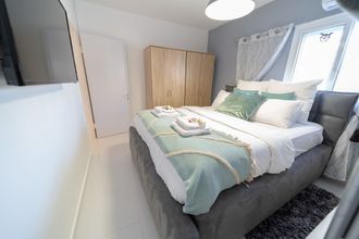 其他 4 YalaRent Sunny 3BR APT - Families only