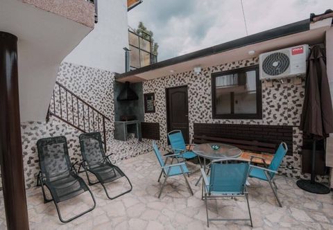 Others Luxury Apartments