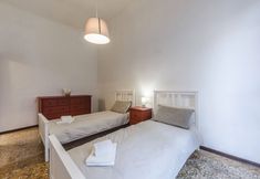 Lain-lain 4 Maurizio House