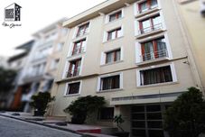 Lain-lain Mass Apart