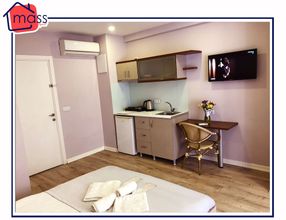 Lain-lain 4 Mass Apart