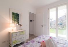 Others 7 Magic Garden Pool