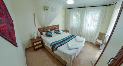 Others 2 Villa Sunnyside by Lycia Collections