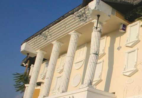 其他 Whispering Pines 524