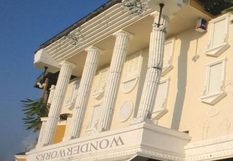 Khác Whispering Pines 524