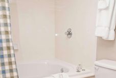 其他 Whispering Pines 514