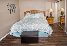 Lainnya 5 Whispering Pines 541