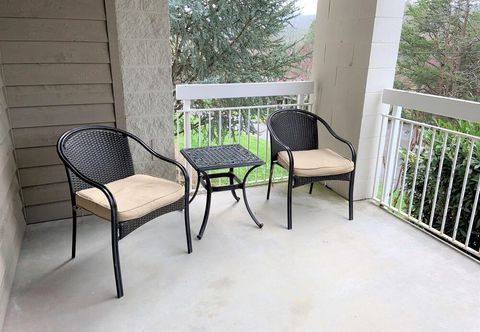 Lain-lain Whispering Pines 614