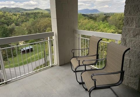 기타 Whispering Pines 641