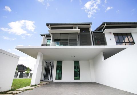 Khác Alheri Austin Johor