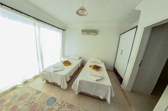 Others 4 Villa Zumrut 4 by Lycia Collections