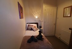 อื่นๆ 3 Easdale House