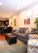 Imej utama The Mile High Townhome Walk to the Stadium