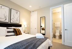 Others 4 Mid Mod Manor A Sophisticated Townhouse Golden Triangle