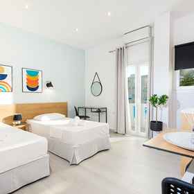 Primary image 1 코스타스 마리아 스튜디오, 마노스 하치다키스 극장 호텔