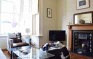 Others 5 Charming 2 Bedroom Home 3 Near Arsenal Station